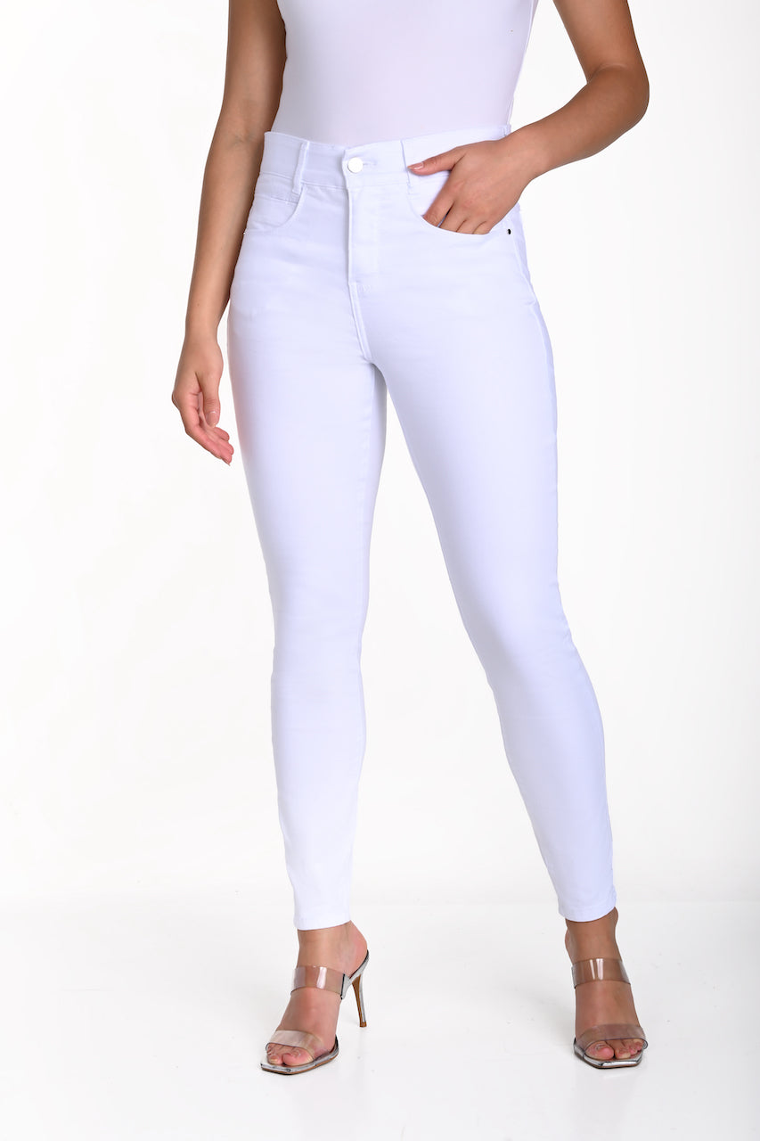 Frank Lyman's Basic High-Waisted Jeans | 213126U