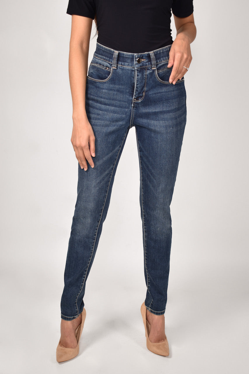 Frank Lyman's Basic High-Waisted Jeans | 213126U