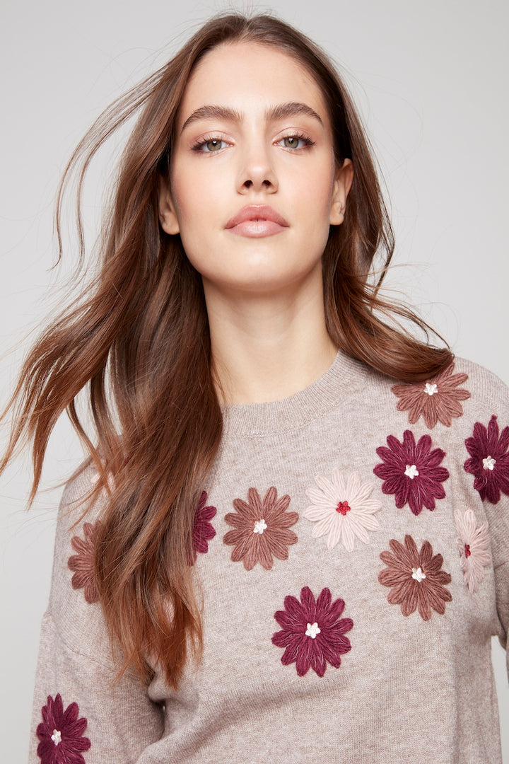 Le pull broderie florale Charlie B. | C2891-974A
