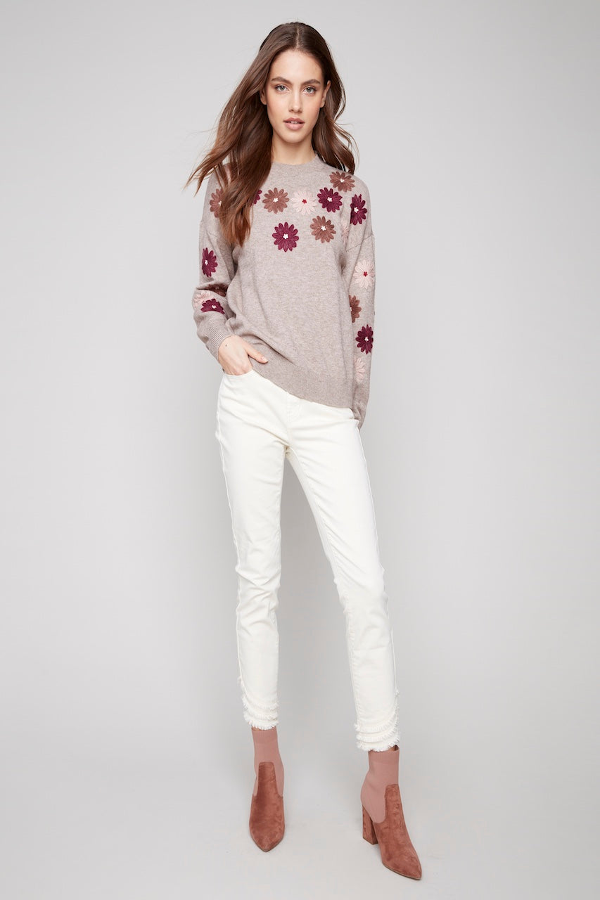 Le pull broderie florale Charlie B. | C2891-974A