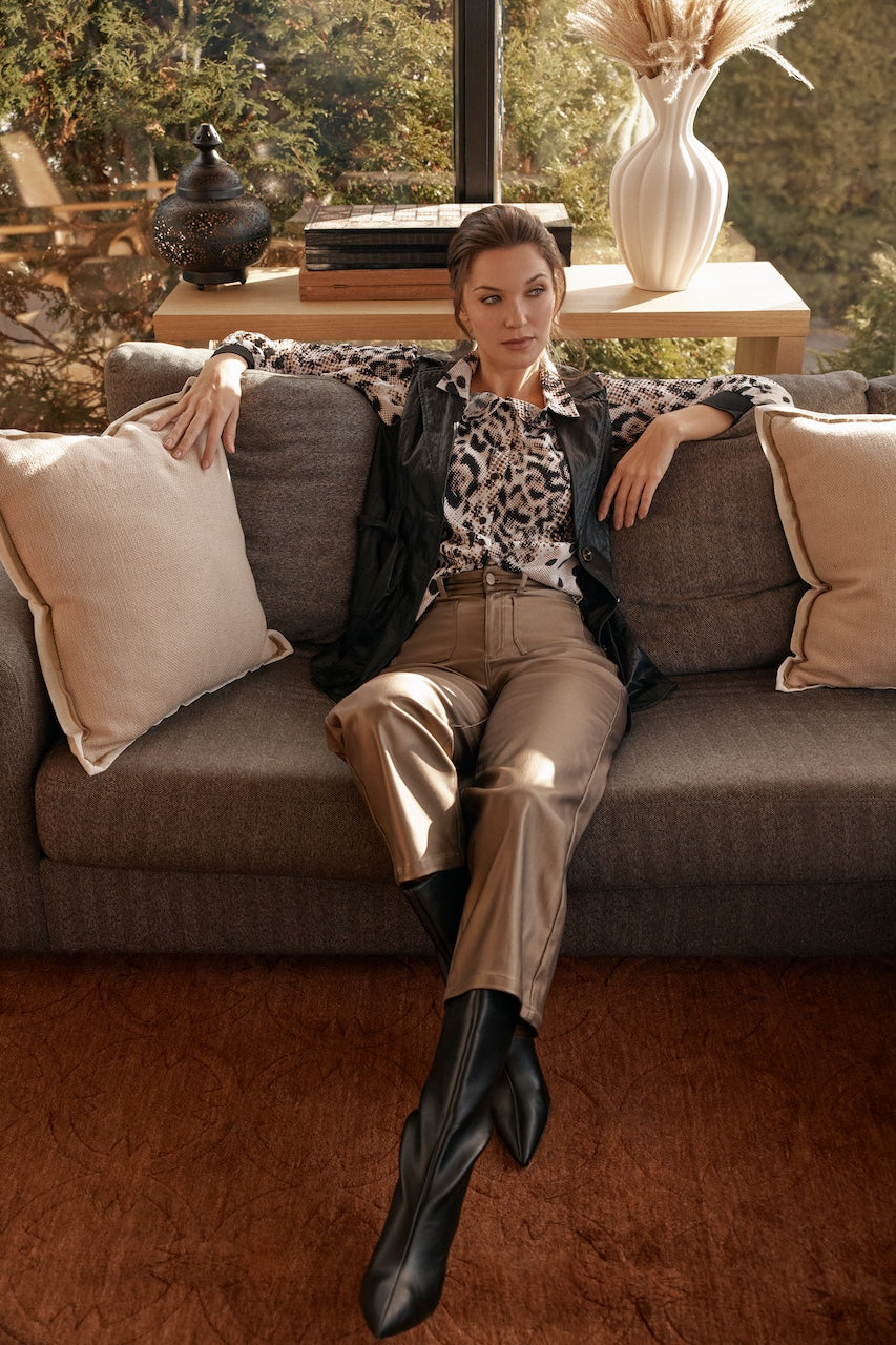 Le pantalon métallique doré Renuar | R11037-E3054