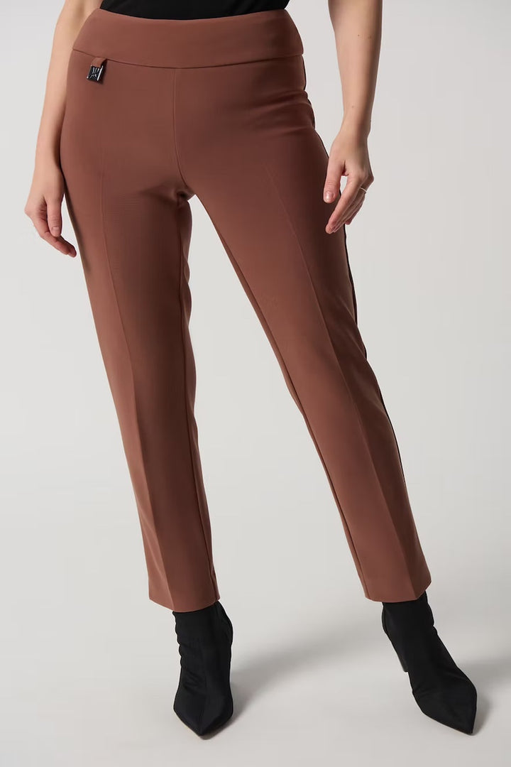 Le pantalon tailleur ajusté Joseph Ribkoff | 144092NOS
