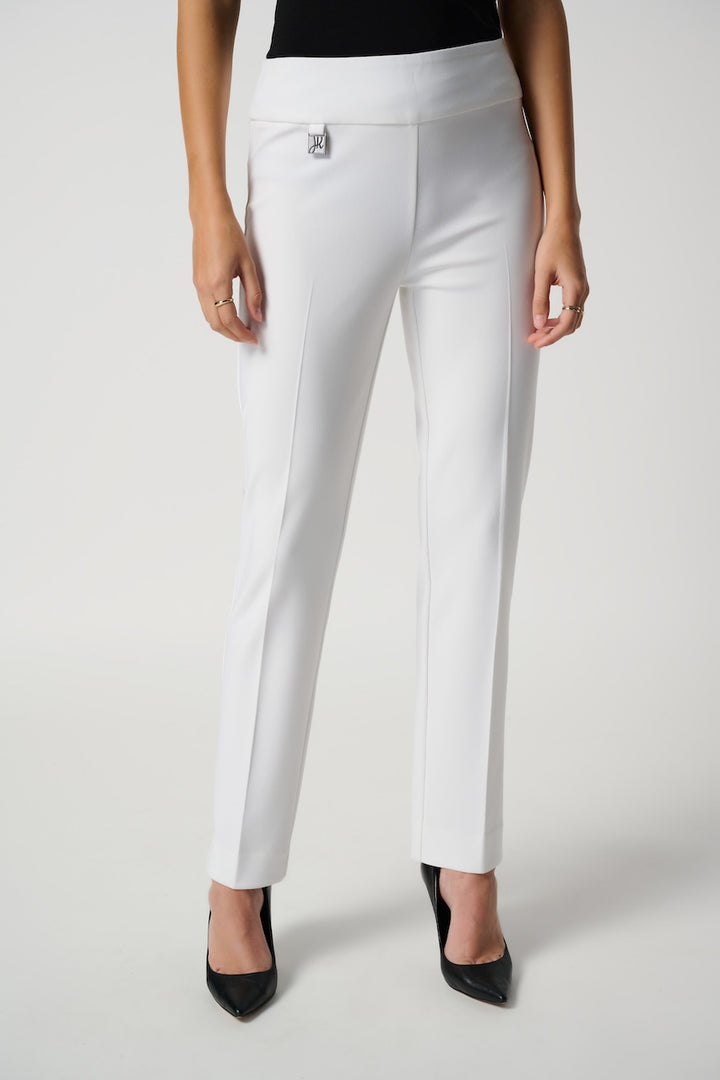 Le pantalon tailleur ajusté Joseph Ribkoff | 144092NOS