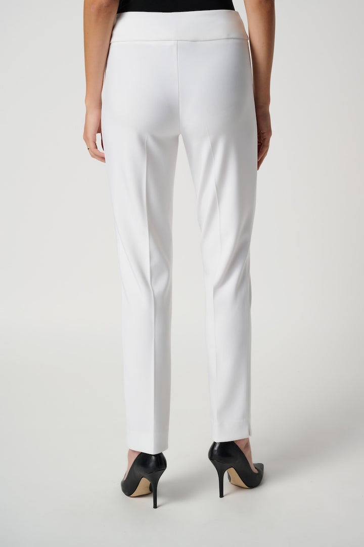 Le pantalon tailleur ajusté Joseph Ribkoff | 144092NOS