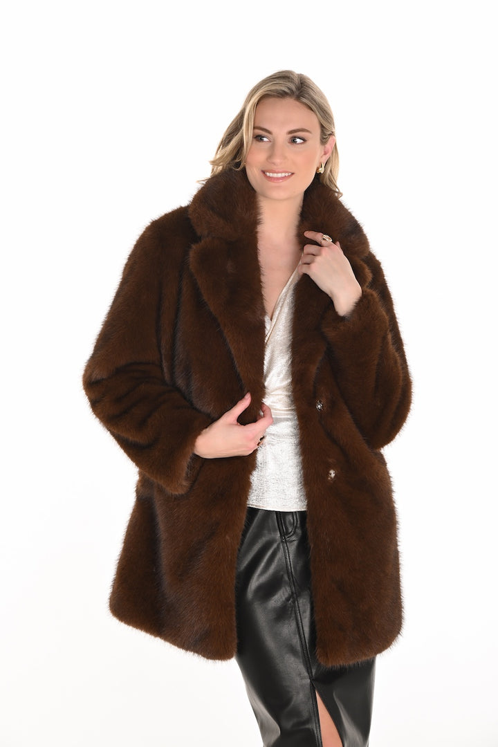 Le manteau en fausse fourrure Frank Lyman | 253836