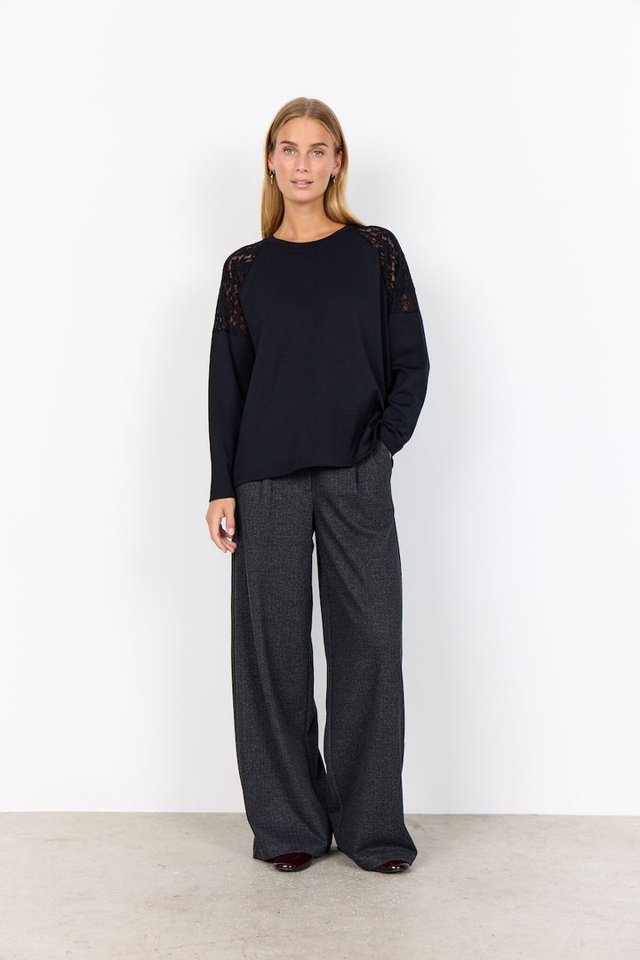 Le pull avec dentelle Soya Concept | 27267