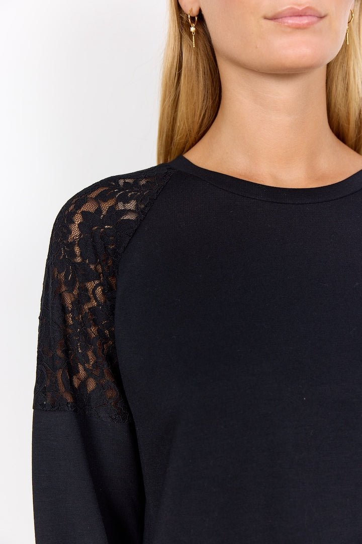 Le pull avec dentelle Soya Concept | 27267