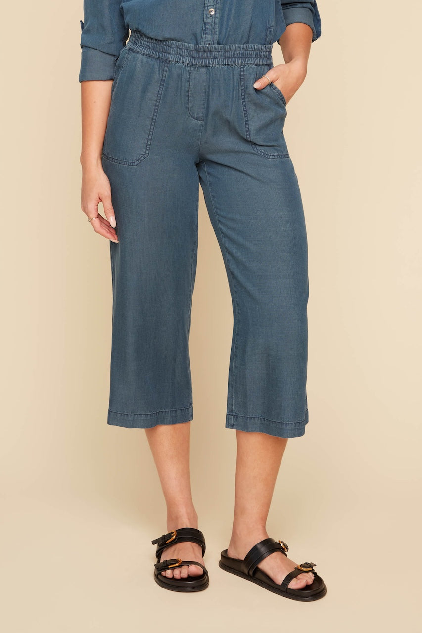 The Renuar Fluid Jeans | R8117-E3019