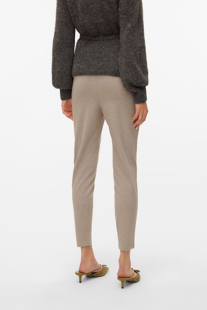 Le pantalon intemporel Vero Moda | 10197909-32